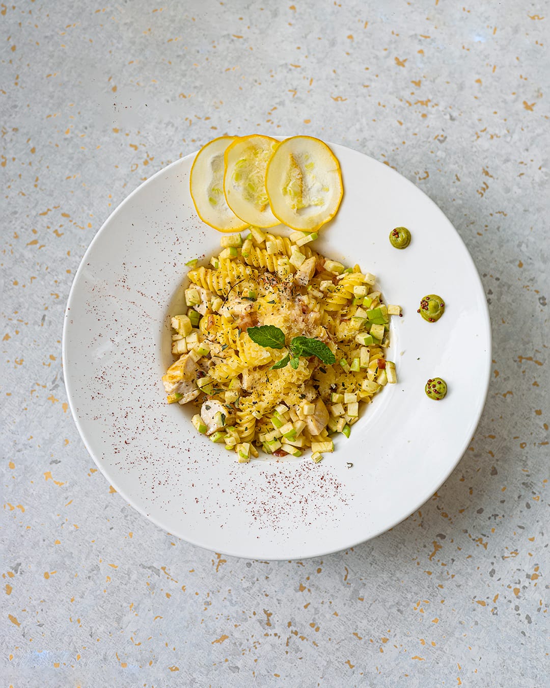 Pasta Alfredo servida en Laponttes